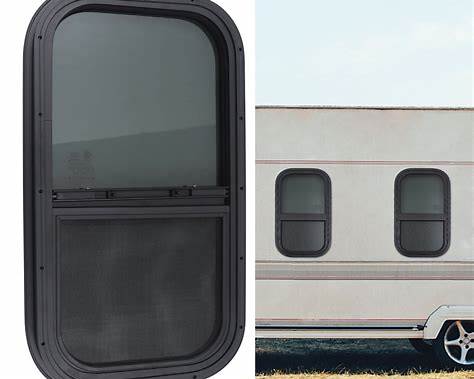 Robuste vinduer til hestetrailere med indvendig lås